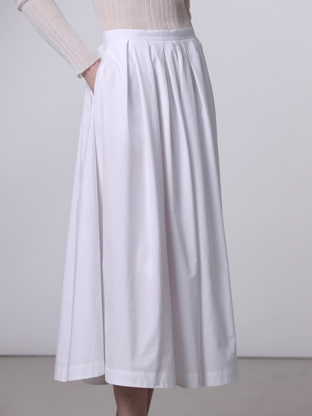 Wide pleated skirt