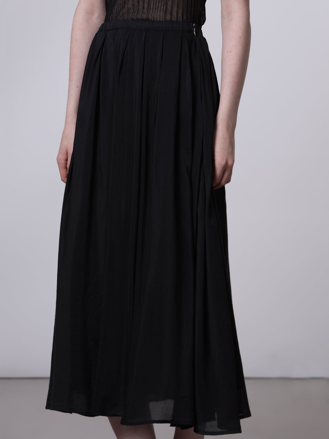 Wide pleated skirt