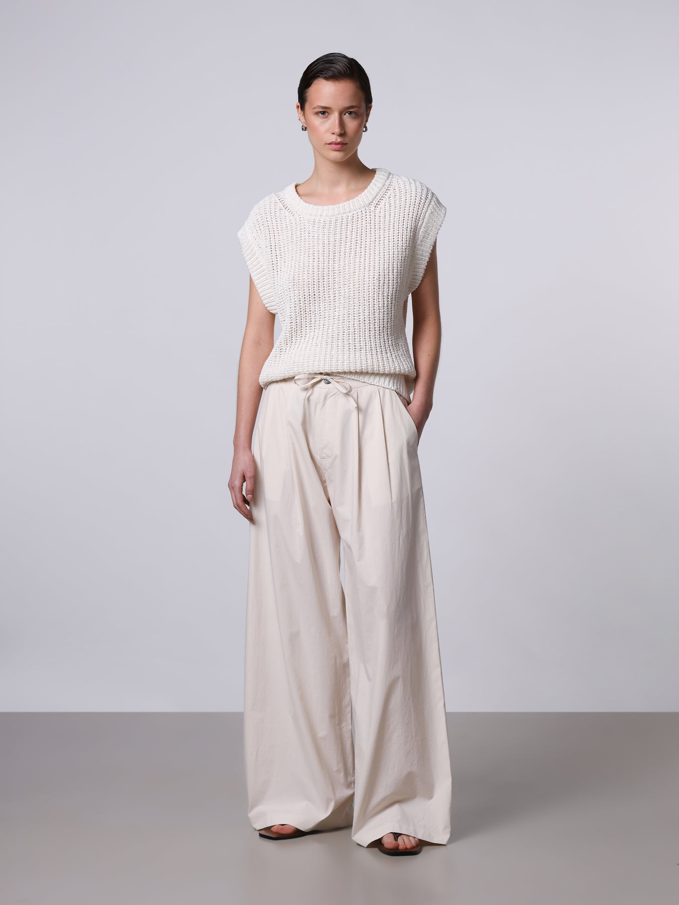 Wide-Leg trousers with pinces