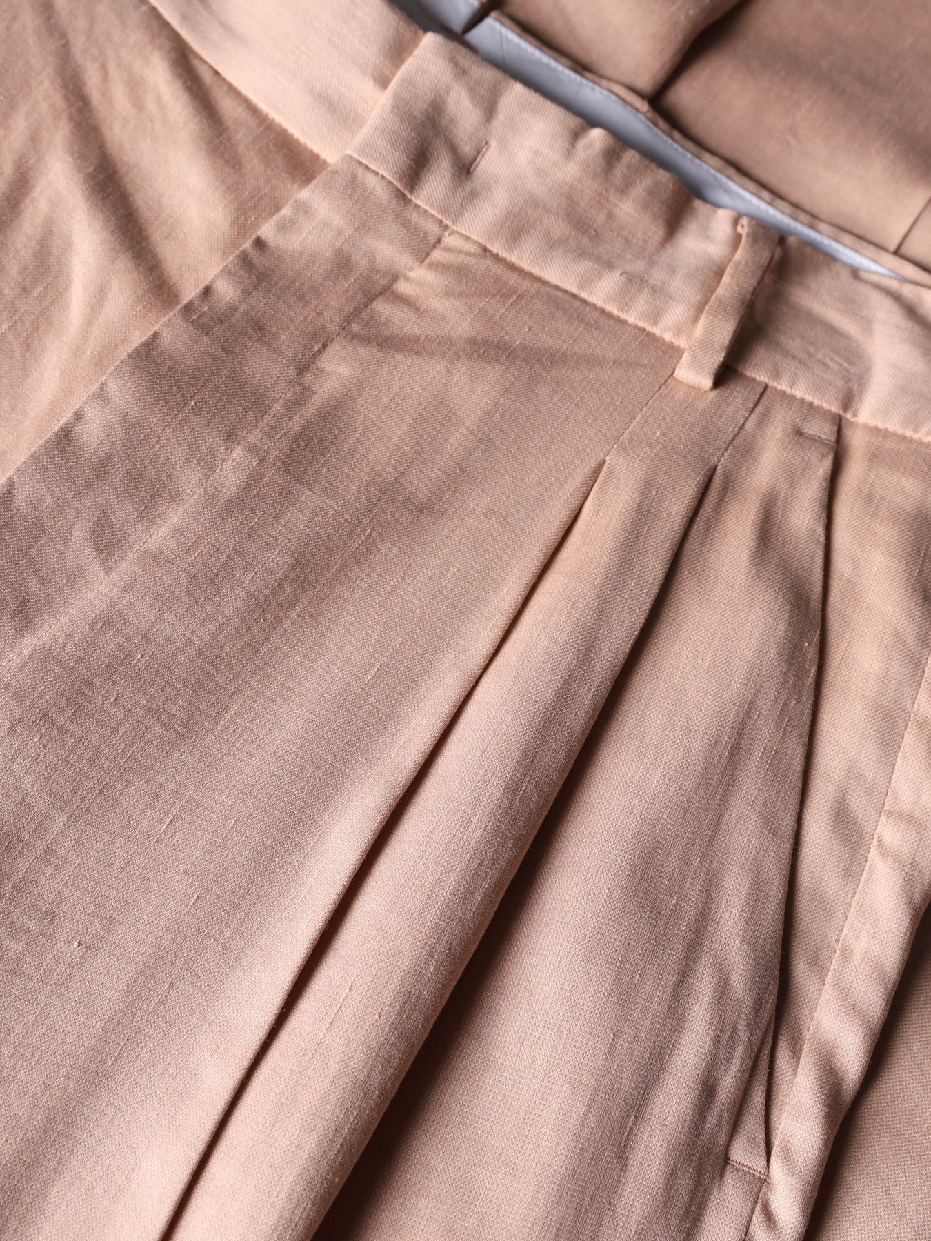 Pleated trousers