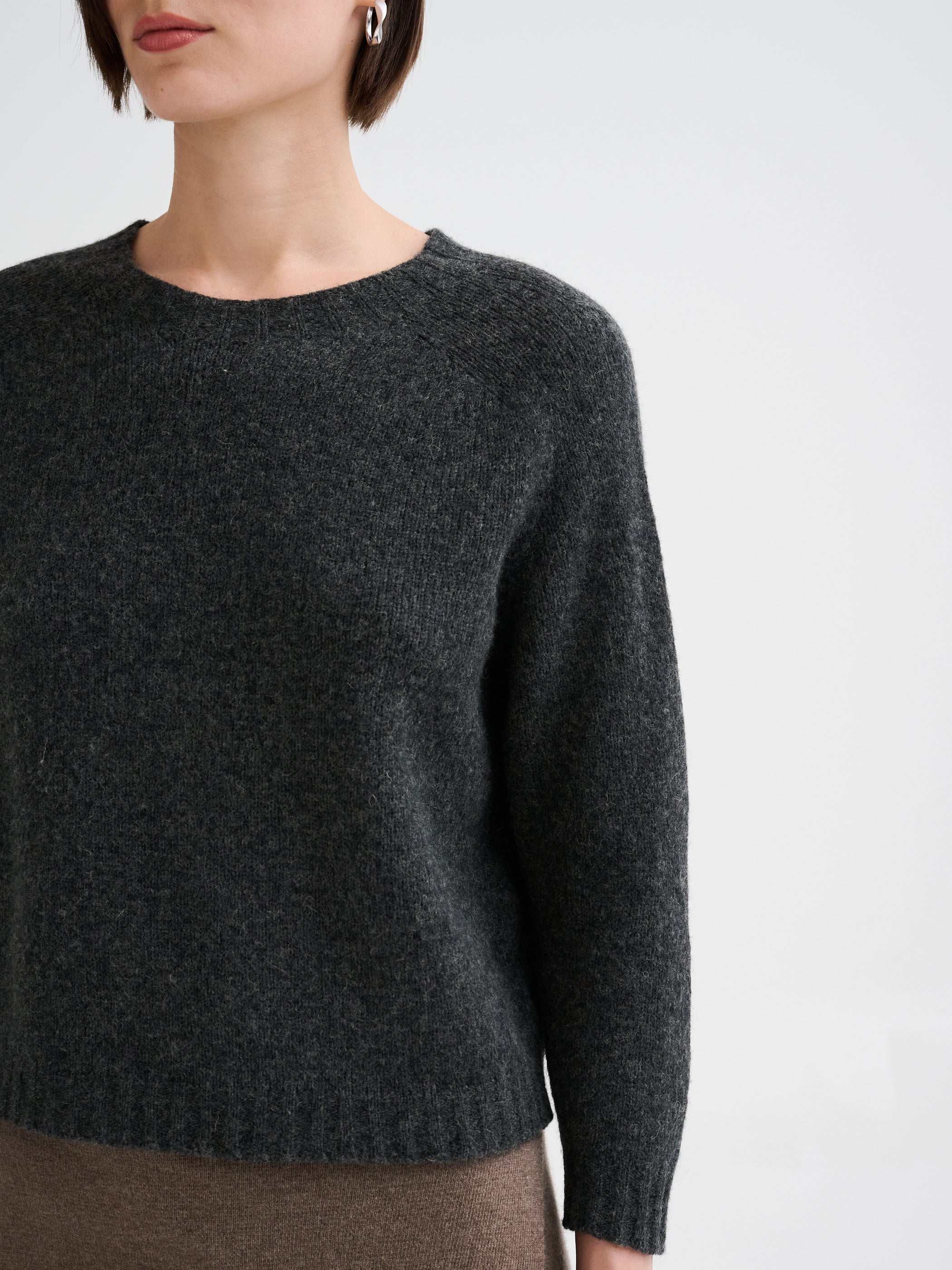 Three-quarter sleeve wool and camel sweater