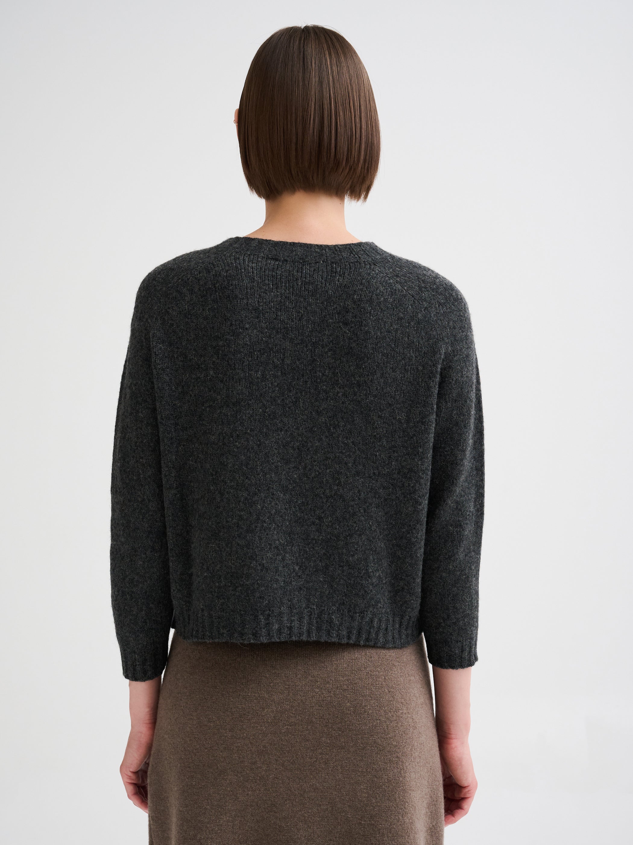 Three-quarter sleeve wool and camel sweater