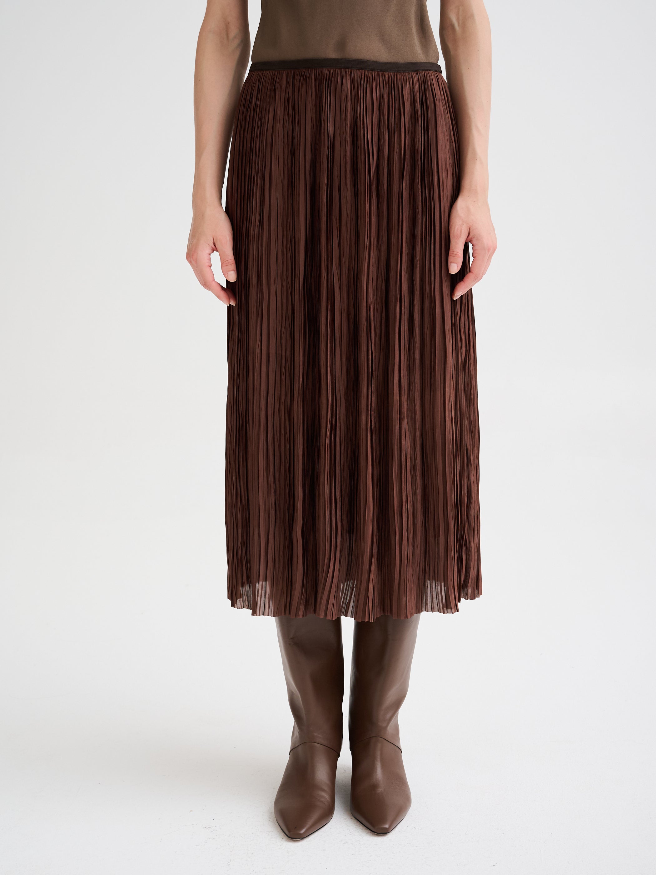 Pleated midi skirt