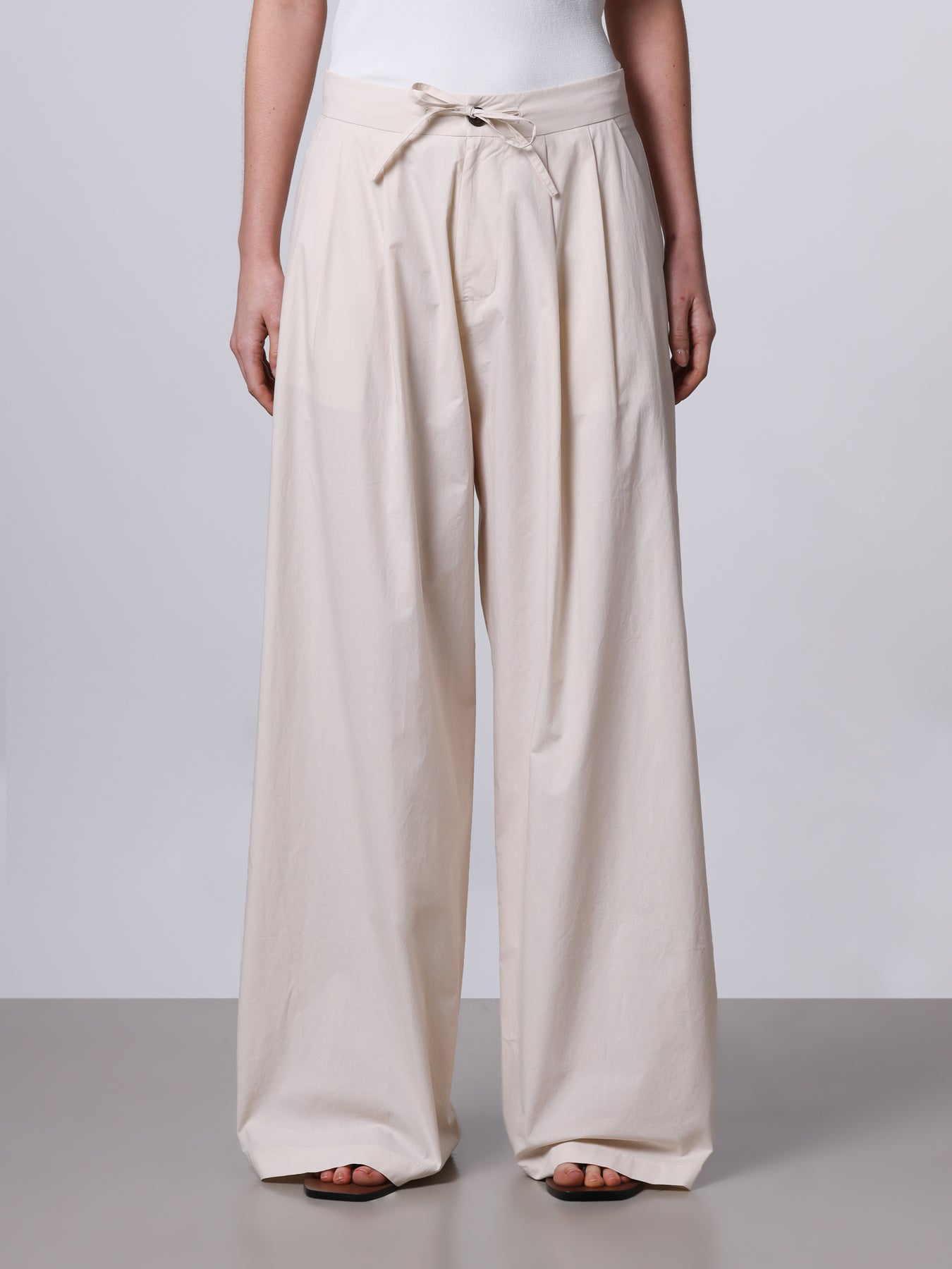 Wide-Leg trousers with pinces