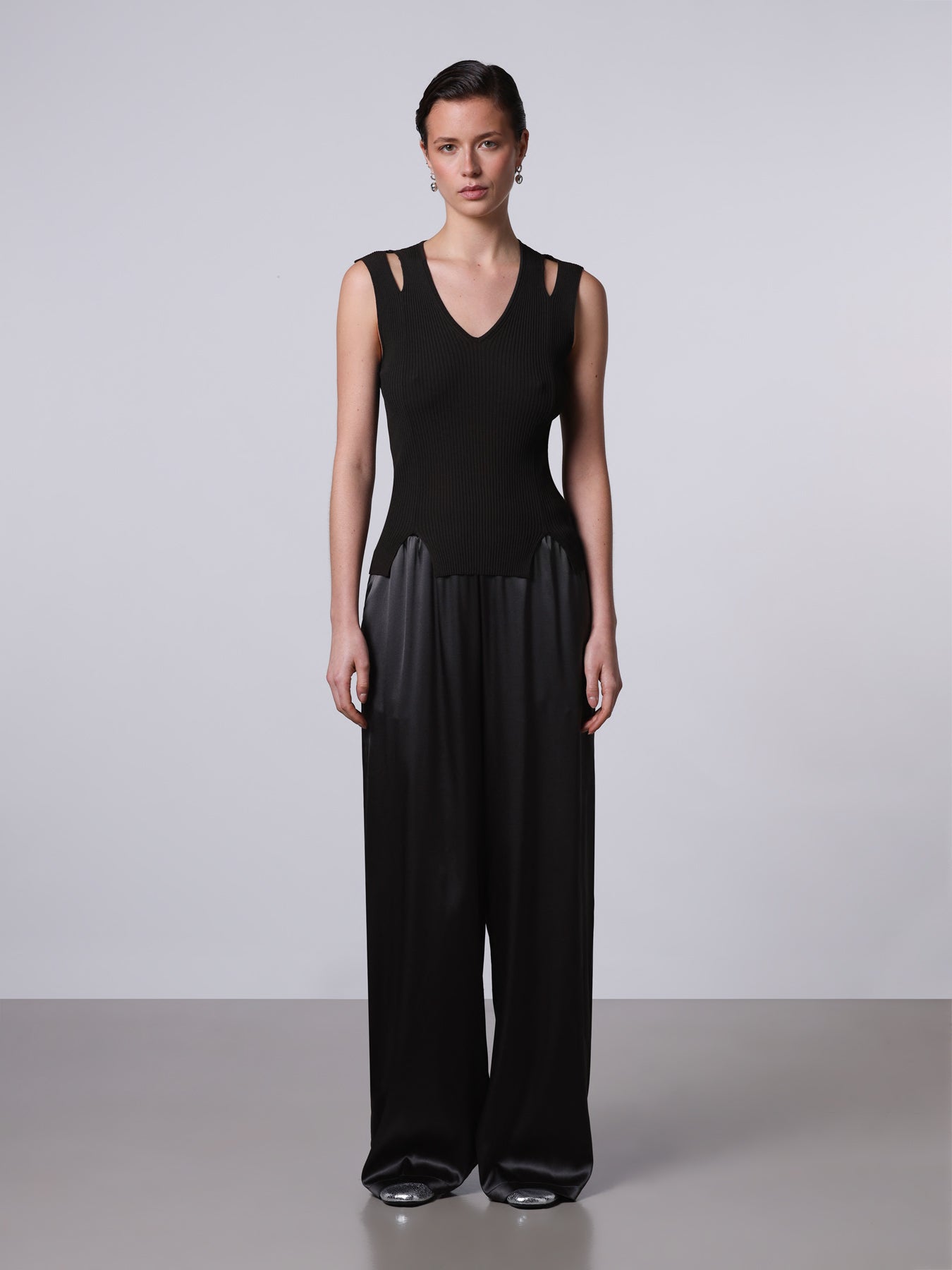 Cut-out top