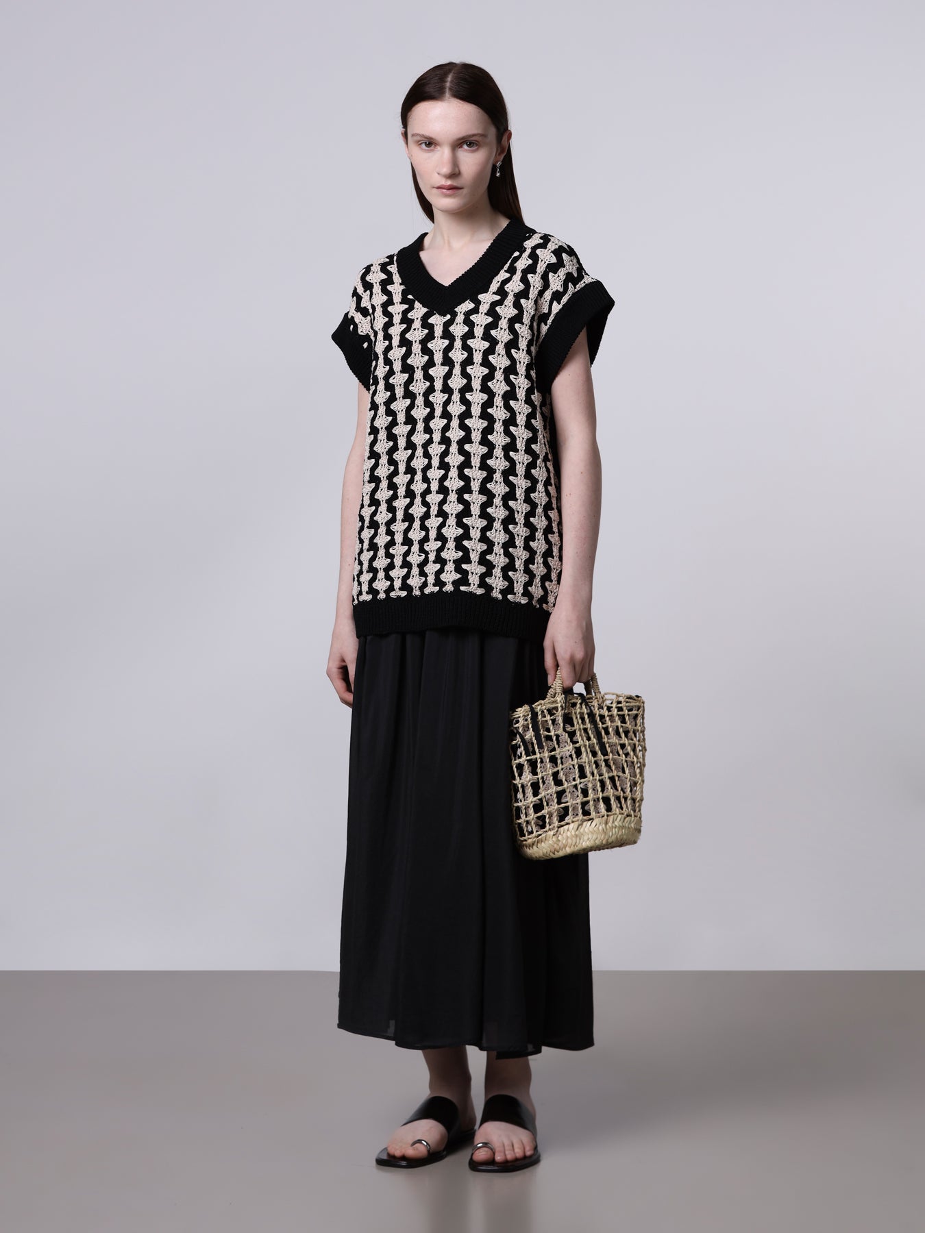 Mini straw bag with pouch