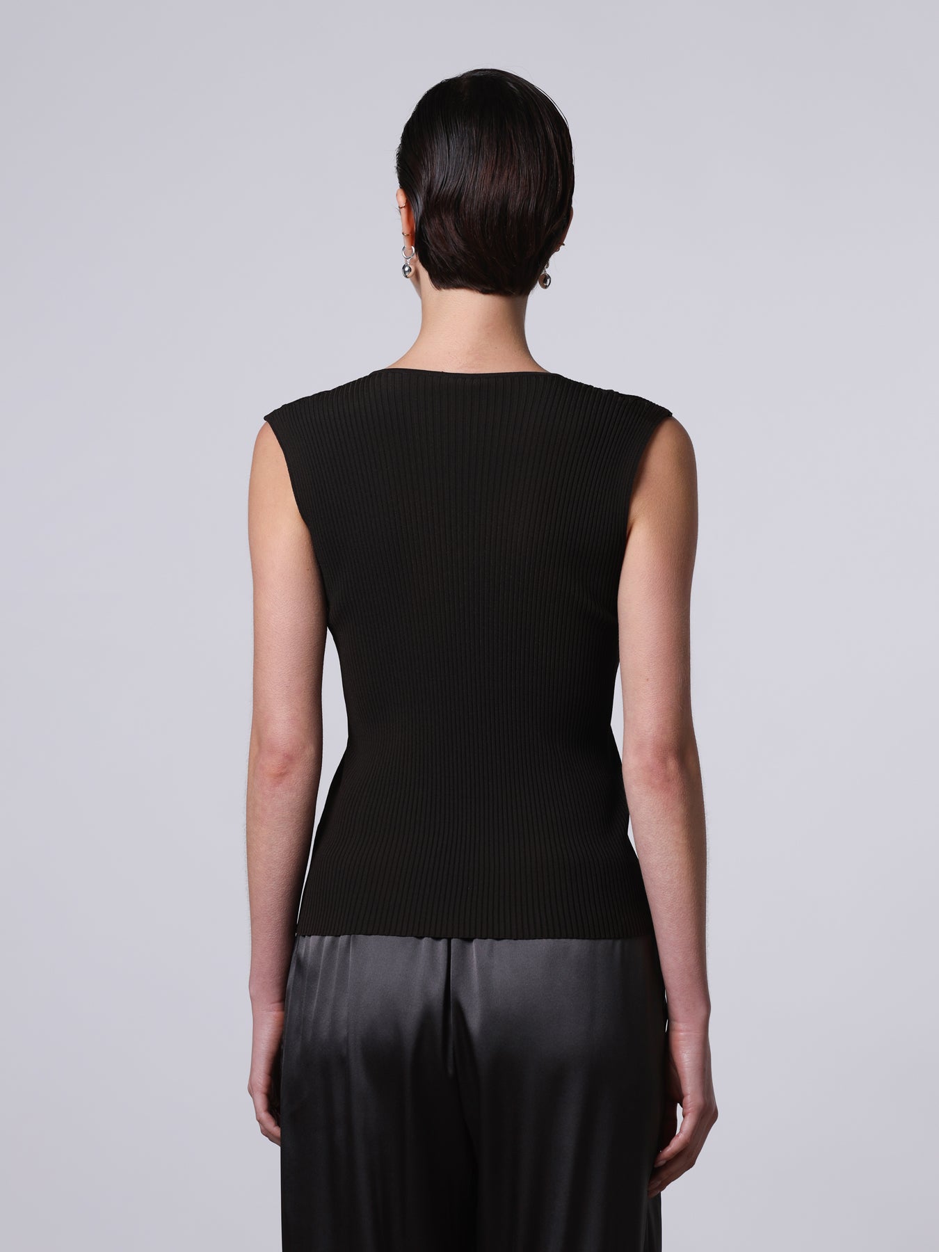 Cut-out top