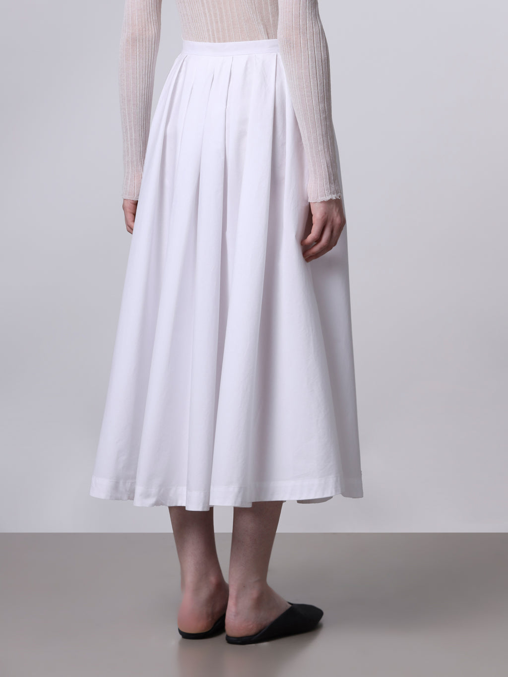 Wide pleated skirt